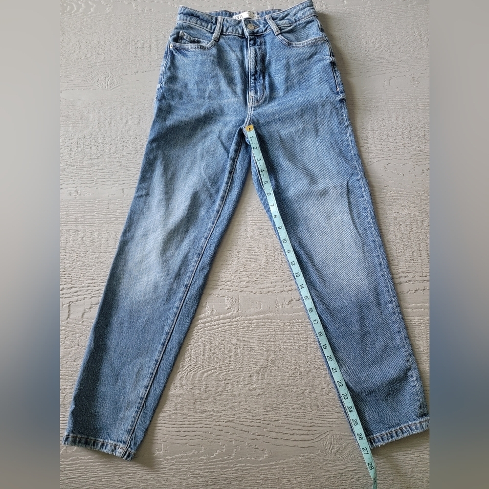 ♡Zara Light Blue Straight Leg Jeans B-9